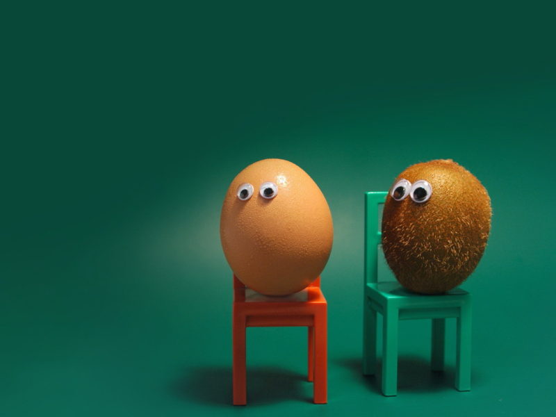 Funny Wallpapers Egg On A Stool 095406