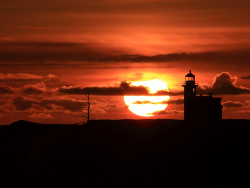 Lighthouse Sunset 1600×900