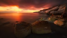 Rocky Coastline Sunset 1600×900