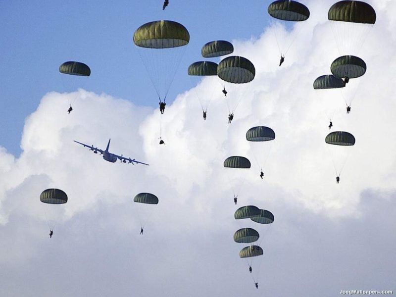 Paratroopers 3 596573