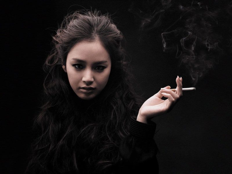 Kim Tae Hee, Asian Girl, Smoking, Black Background